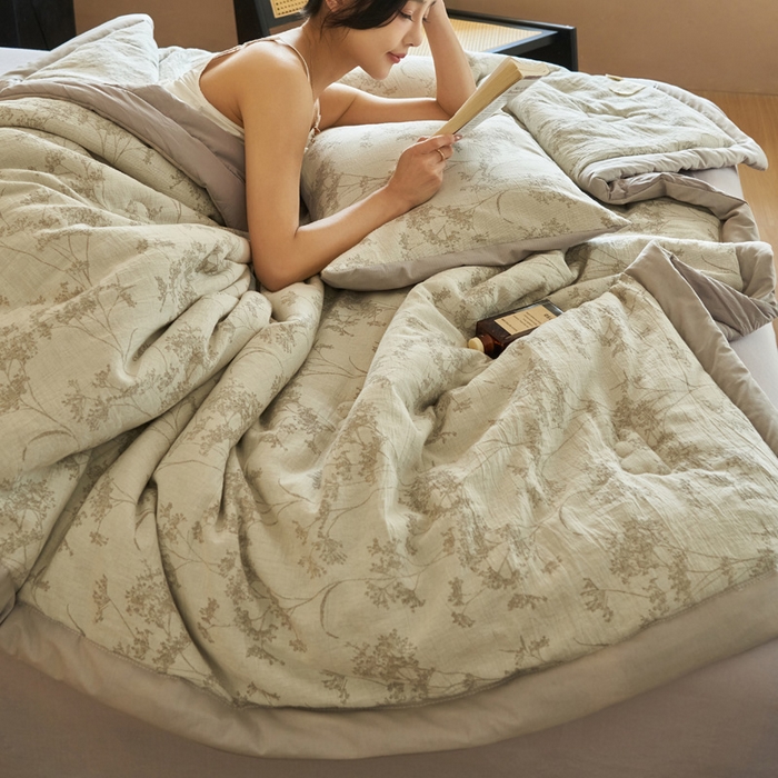 91家纺网 家纺一手货源 找家纺 晨曦家纺 2026春夏新款全棉纯棉水洗棉三层提花大豆夏被夏凉被空调被大豆夏被四件套 提花-枝繁咖