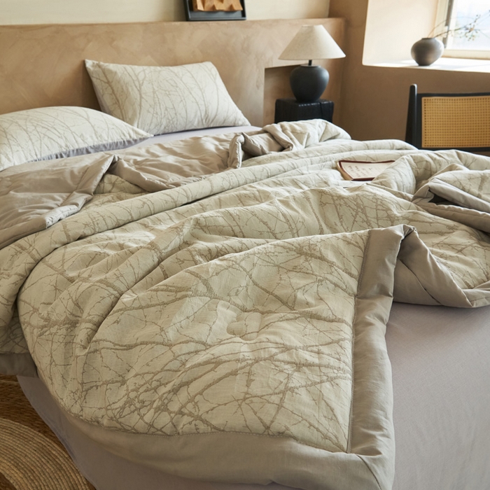 91家纺网 家纺一手货源 找家纺 晨曦家纺 2026春夏新款全棉纯棉水洗棉三层提花大豆夏被夏凉被空调被大豆夏被四件套 提花-树林咖