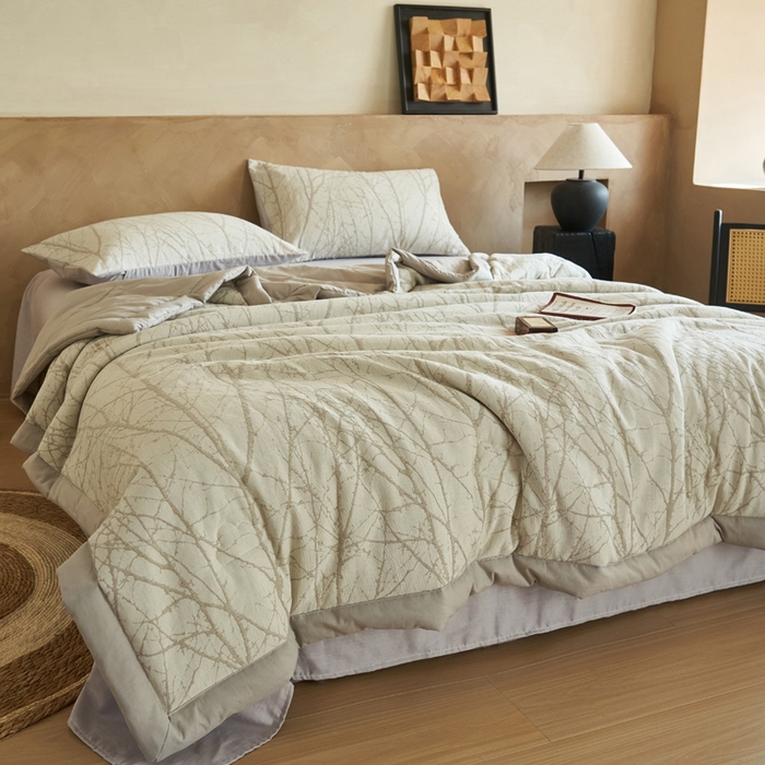 91家纺网 家纺一手货源 找家纺 晨曦家纺 2026春夏新款全棉纯棉水洗棉三层提花大豆夏被夏凉被空调被大豆夏被四件套 提花-树林咖