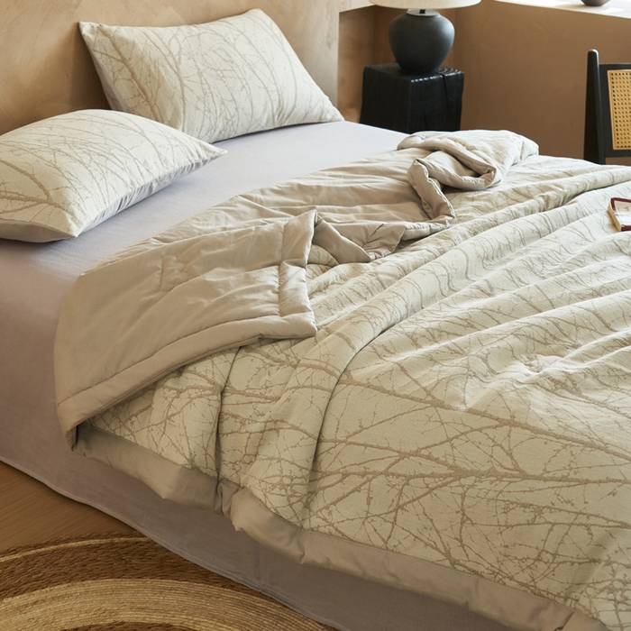 91家纺网 家纺一手货源 找家纺 晨曦家纺 2026春夏新款全棉纯棉水洗棉三层提花大豆夏被夏凉被空调被大豆夏被四件套 提花-树林咖