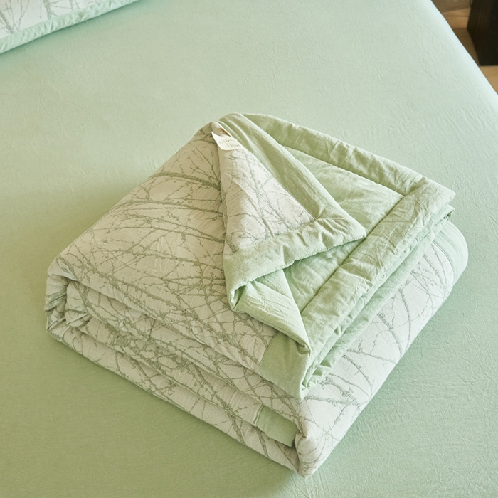 91家纺网 家纺一手货源 找家纺 晨曦家纺 2026春夏新款全棉纯棉水洗棉三层提花大豆夏被夏凉被空调被大豆夏被四件套 提花-树林绿