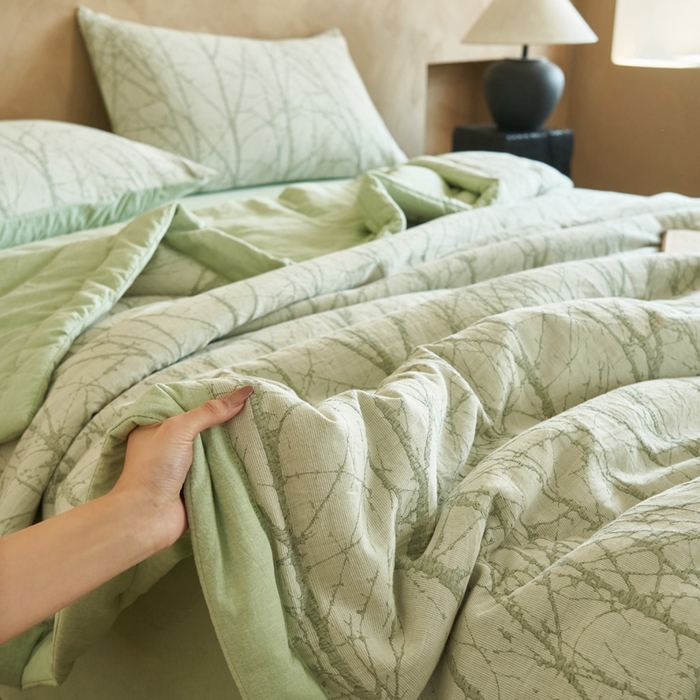 91家纺网 家纺一手货源 找家纺 晨曦家纺 2026春夏新款全棉纯棉水洗棉三层提花大豆夏被夏凉被空调被大豆夏被四件套 提花-树林绿