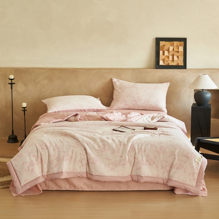 91家纺网 家纺一手货源 找家纺 晨曦家纺 2026春夏新款全棉纯棉水洗棉三层提花大豆夏被夏凉被空调被大豆夏被四件套 提花-枝繁豆沙