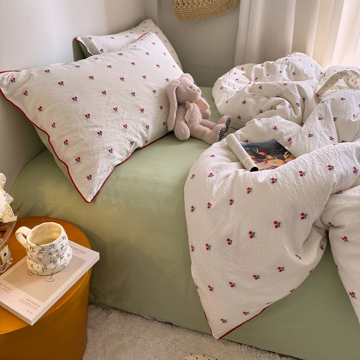 91家纺网 家纺一手货源 找家纺 艾咪-Amy ntmy 2026新款嵌条边全棉纯棉色织小提花四件套 嵌条款-樱桃