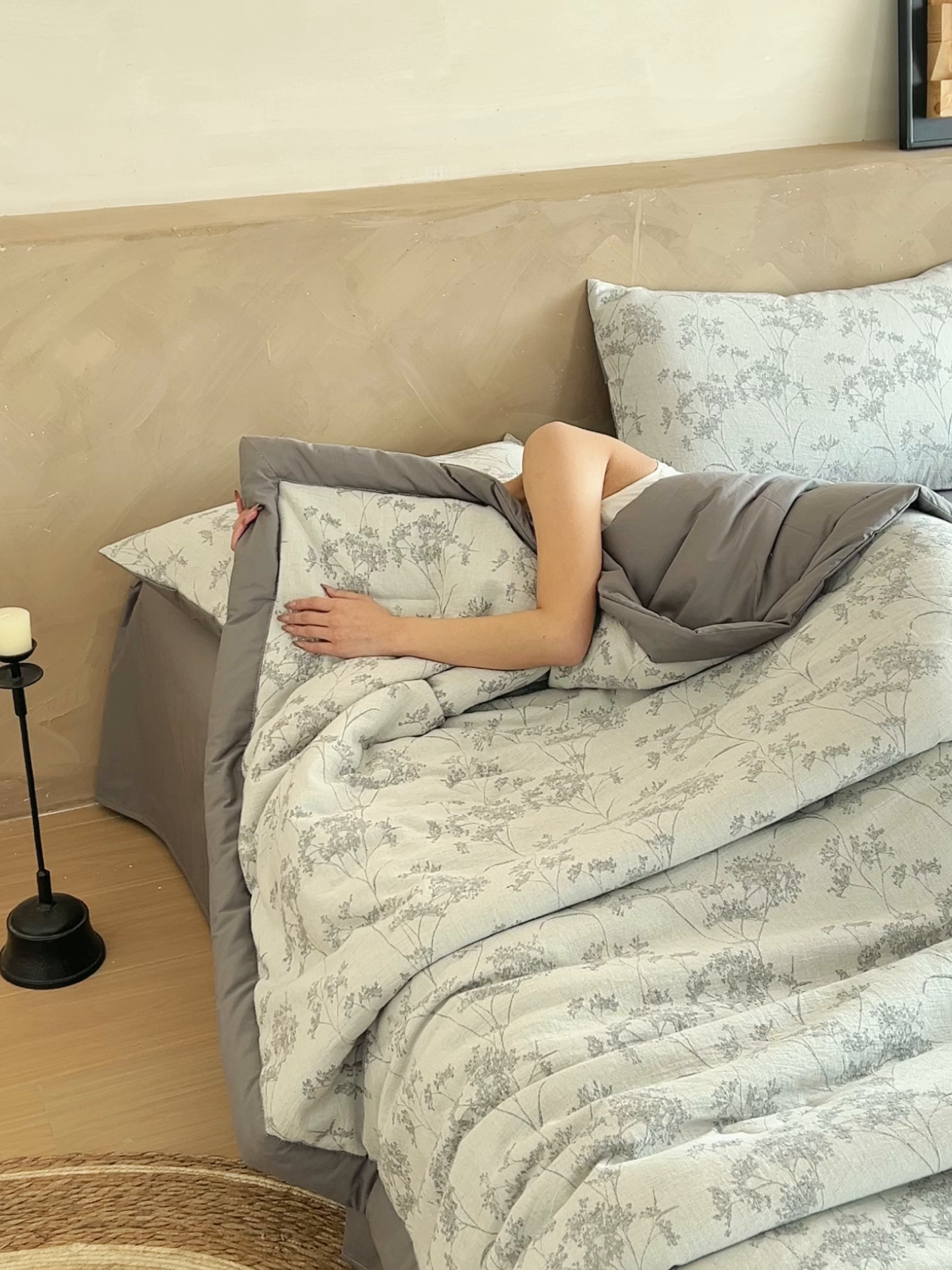 91家纺网 家纺一手货源 找家纺 晨曦家纺 2026春夏新款全棉纯棉水洗棉三层提花大豆夏被夏凉被空调被大豆夏被四件套 提花-枝繁灰