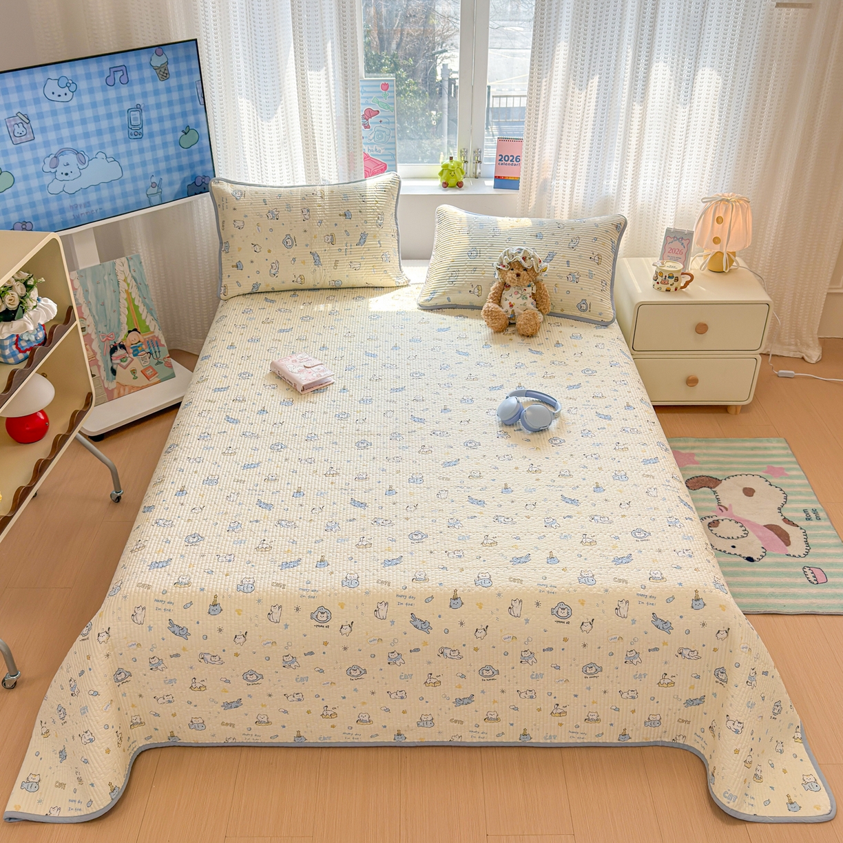 91家纺网 家纺一手货源 找家纺 雅萱家纺 2026新款双面全棉砂洗印花床盖三件套 可爱猫