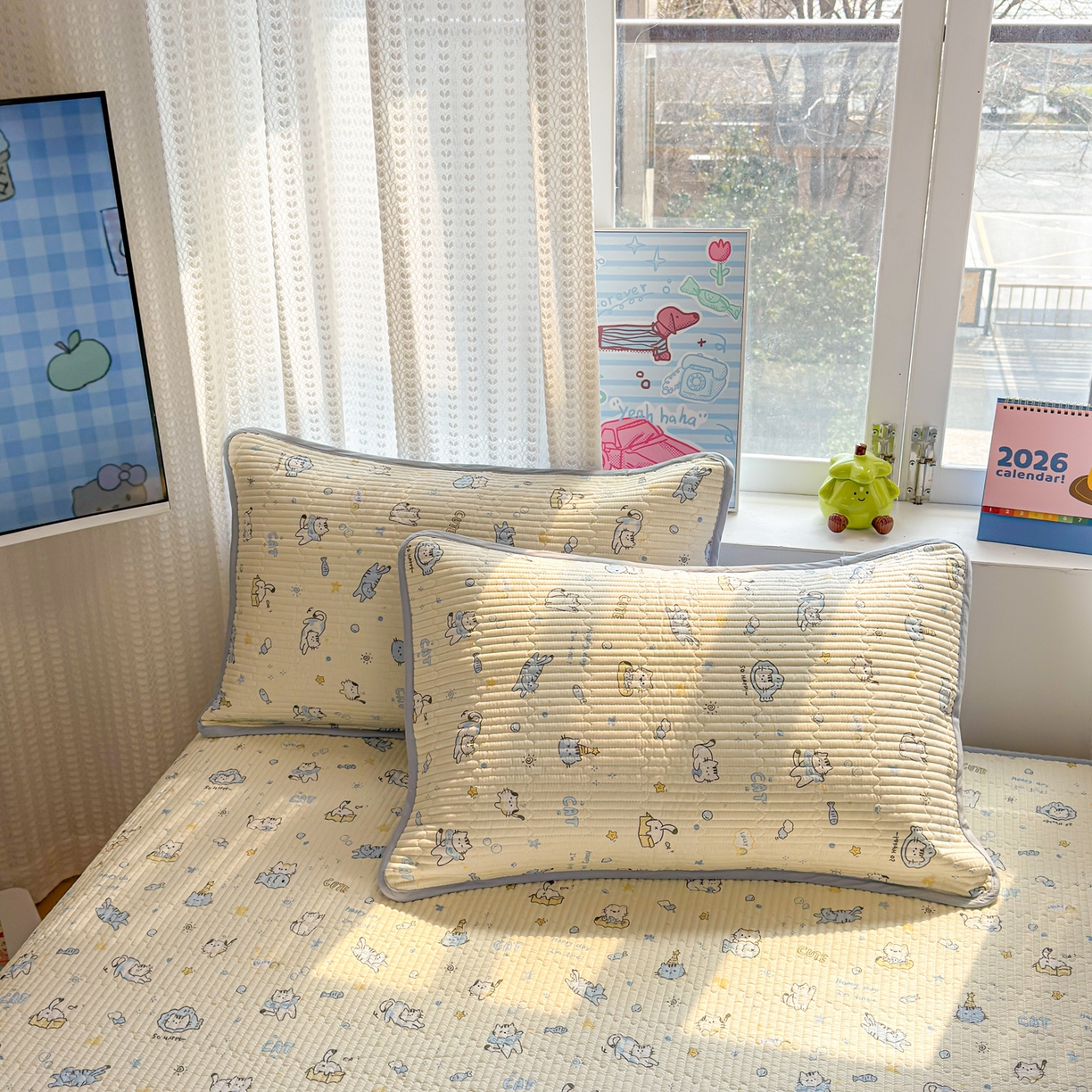 91家纺网 家纺一手货源 找家纺 雅萱家纺 2026新款双面全棉砂洗印花床盖三件套 可爱猫