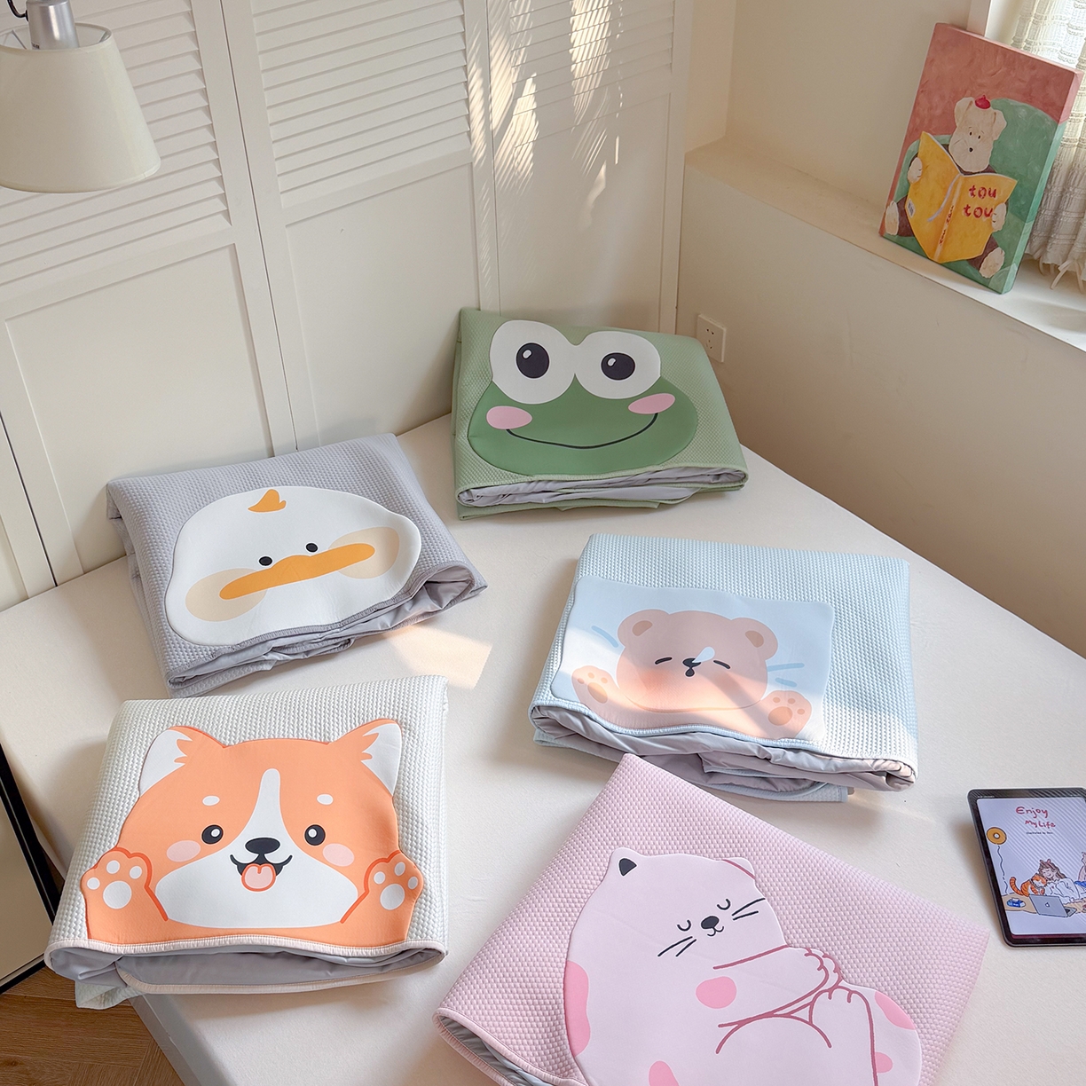 91家纺网 家纺一手货源 找家纺 （总）Sweet dreams甜梦 2026新款A类锦氨异性贴布高端豆豆凉席-场景2