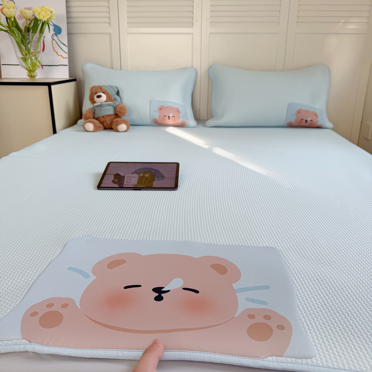 Sweet dreams甜梦 2026新款A类锦氨异性贴布高端豆豆凉席-场景2 抱抱熊