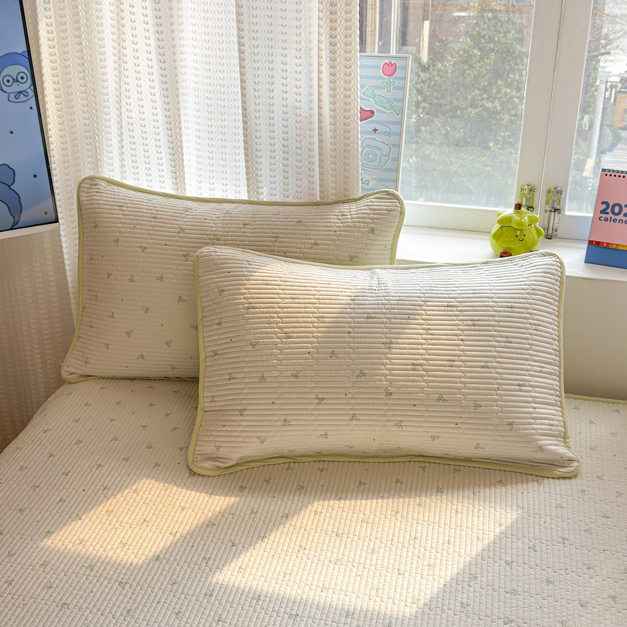 91家纺网 家纺一手货源 找家纺 雅萱家纺 2026新款双面全棉砂洗印花床盖三件套 绿格蝴蝶结