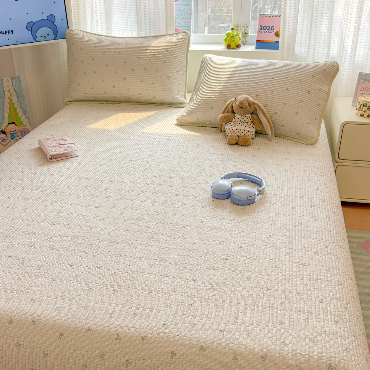 91家纺网 家纺一手货源 找家纺 雅萱家纺 2026新款双面全棉砂洗印花床盖三件套 绿格蝴蝶结