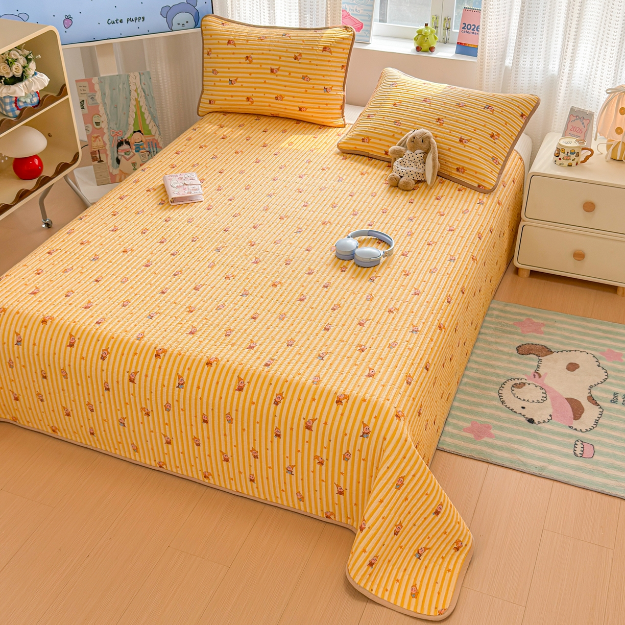 91家纺网 家纺一手货源 找家纺 雅萱家纺 2026新款双面全棉砂洗印花床盖三件套 魔法星人