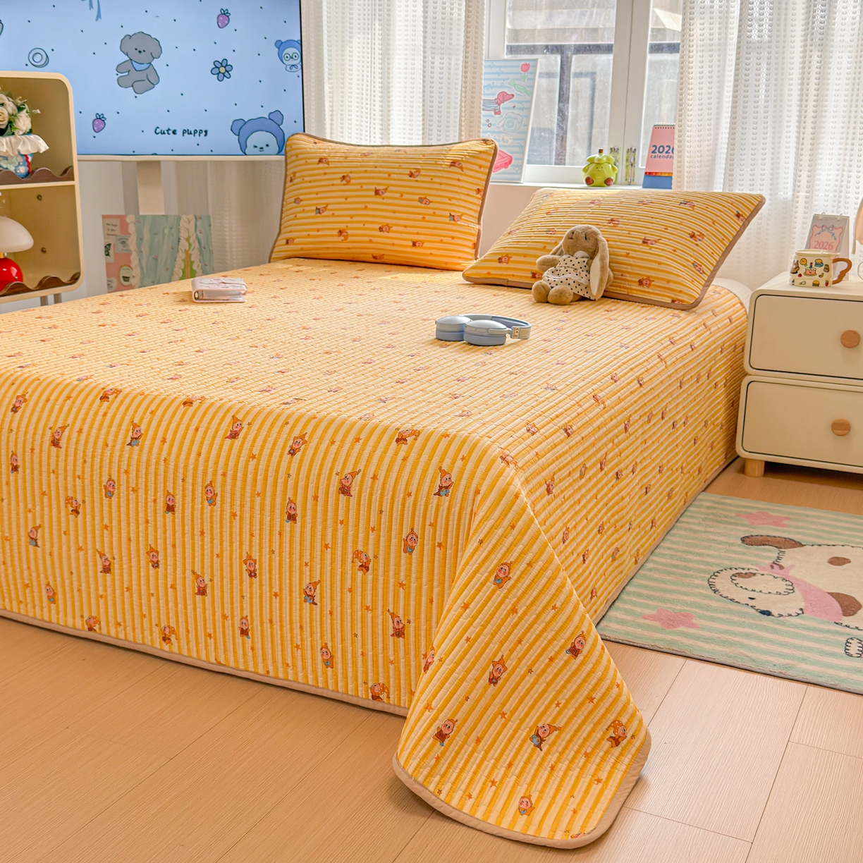 91家纺网 家纺一手货源 找家纺 雅萱家纺 2026新款双面全棉砂洗印花床盖三件套 魔法星人