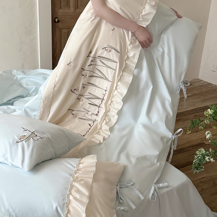 91家纺网 家纺一手货源 找家纺 艾唯希家纺 2026新款全棉纯棉公主风花边刺绣工艺四件套纯棉-安娜公主系列 安娜公主-蓝