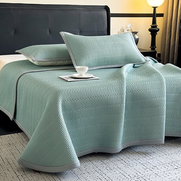 91家纺网 家纺一手货源 找家纺 （总）卡罗兰 2026新款碳光冰丝凉席双面可用冰丝凉席床盖单件  三件套