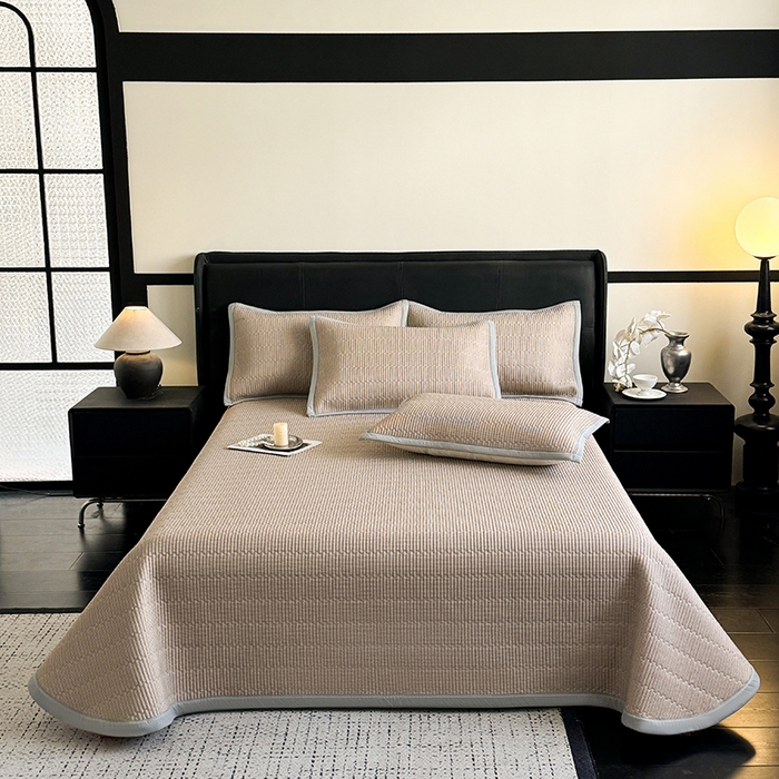 91家纺网 家纺一手货源 找家纺 卡罗兰 2026新款碳光冰丝凉席双面可用冰丝凉席床盖单件  三件套 子衿-浅咖