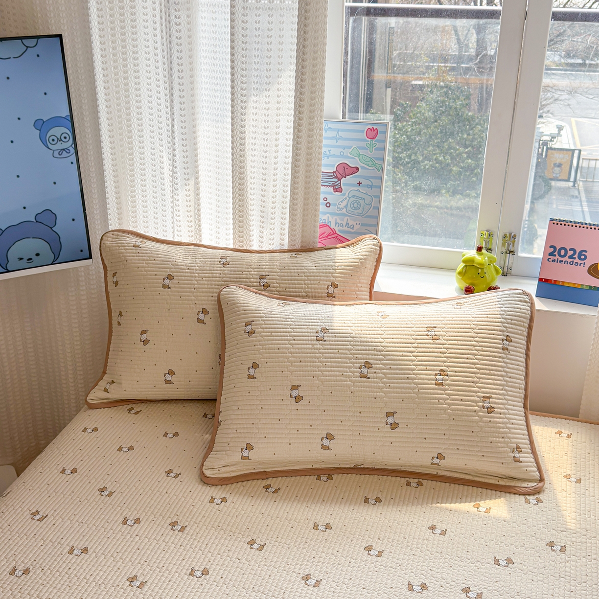 91家纺网 家纺一手货源 找家纺 雅萱家纺 2026新款双面全棉砂洗印花床盖三件套 奶咖日记