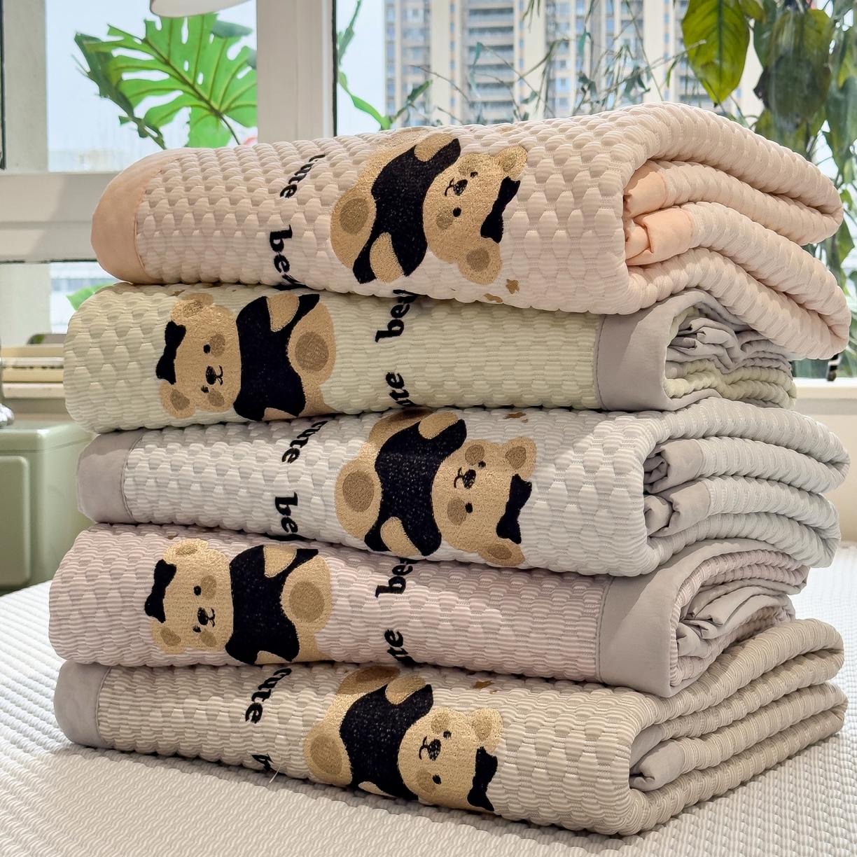 91家纺网 家纺一手货源 找家纺 （总）孩子王家纺 2026新款A类卡通3D冰豆豆凉席三件套凉感值过0.21夏天刺绣冰丝席可机洗儿童