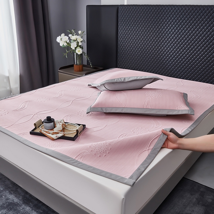 91家纺网 家纺一手货源 找家纺 （总）库里梦家纺 2026新款轻奢高克重复合PE高分子凉席床笠三件套-芳菲