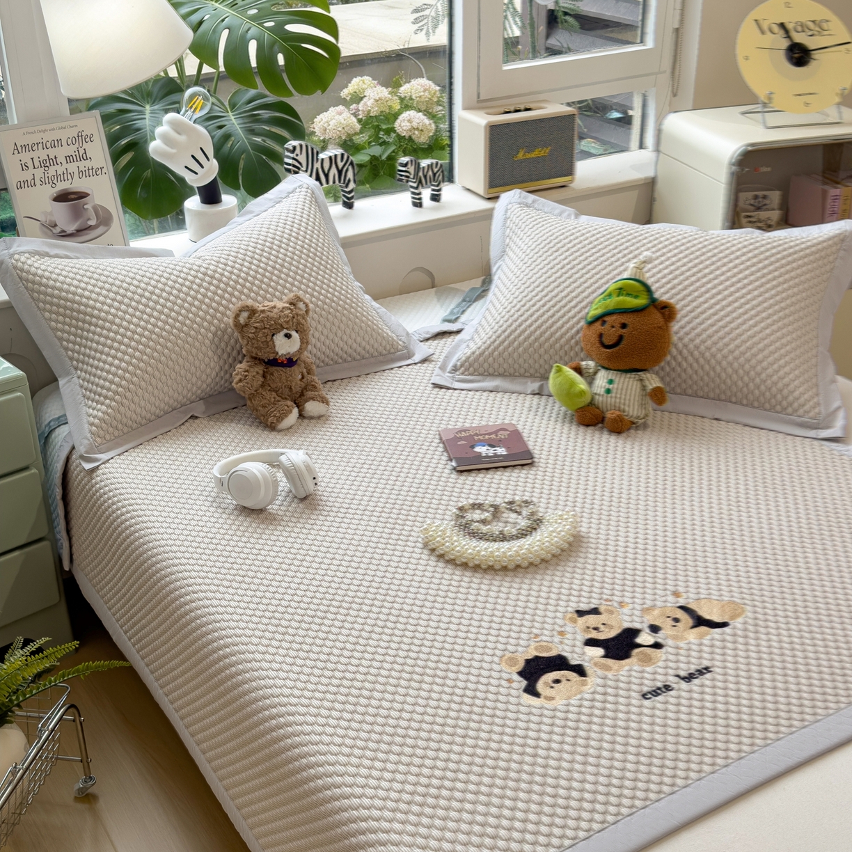 91家纺网 家纺一手货源 找家纺 孩子王家纺 2026新款A类卡通3D冰豆豆凉席三件套凉感值过0.21夏天刺绣冰丝席可机洗儿童 冰川咖-床席款