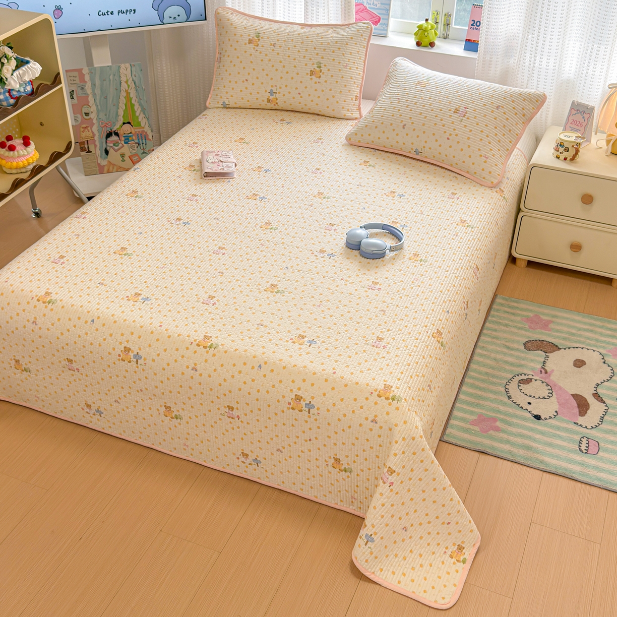 91家纺网 家纺一手货源 找家纺 雅萱家纺 2026新款双面全棉砂洗印花床盖三件套 甜桔