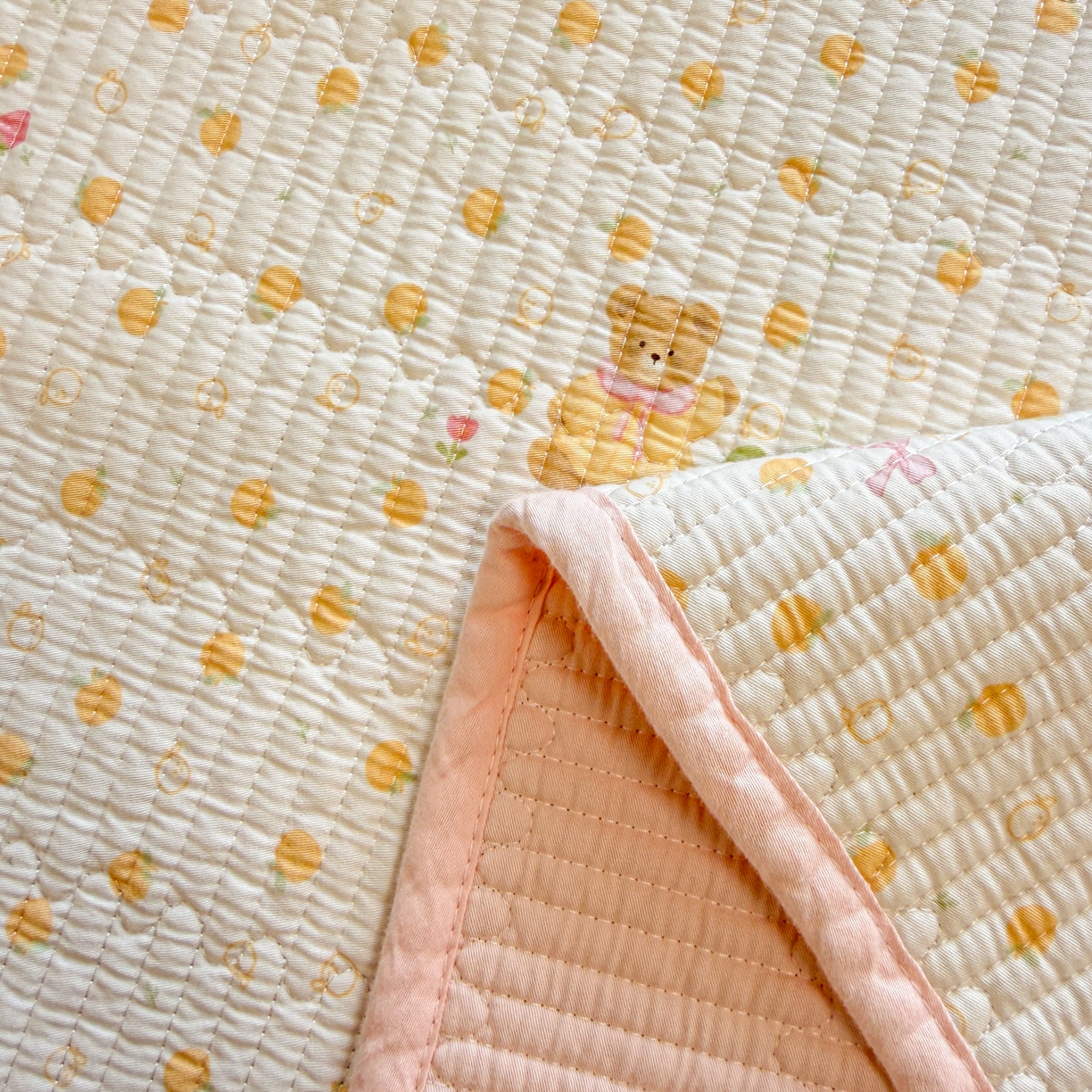 91家纺网 家纺一手货源 找家纺 雅萱家纺 2026新款双面全棉砂洗印花床盖三件套 甜桔