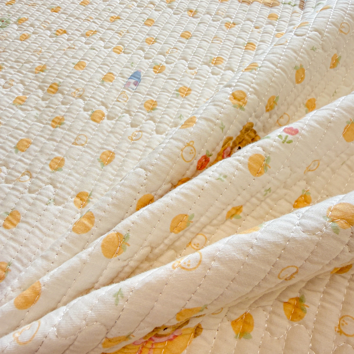 91家纺网 家纺一手货源 找家纺 雅萱家纺 2026新款双面全棉砂洗印花床盖三件套 甜桔