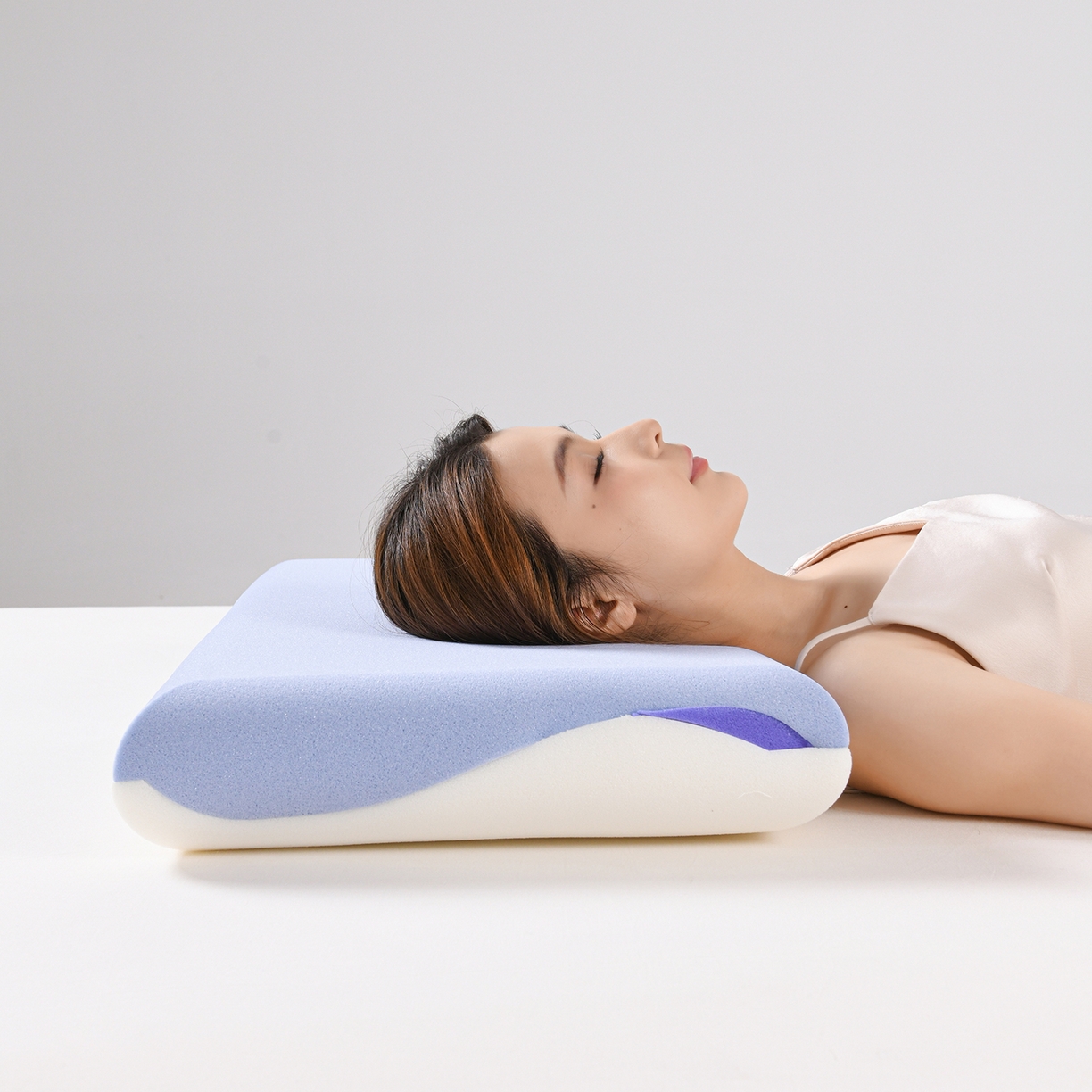 91家纺网 家纺一手货源 找家纺 优芯选 2026新款某朵同款深睡第3代深睡三芯慢回弹记忆枕pro3.0枕头护颈枕芯 云朵护颈pro记忆枕 42x70x12cm/只