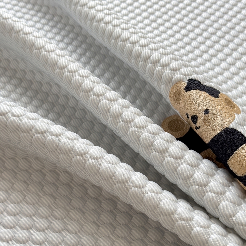 91家纺网 家纺一手货源 找家纺 孩子王家纺 2026新款A类卡通3D冰豆豆凉席三件套凉感值过0.21夏天刺绣冰丝席可机洗儿童 冰川蓝-床席款