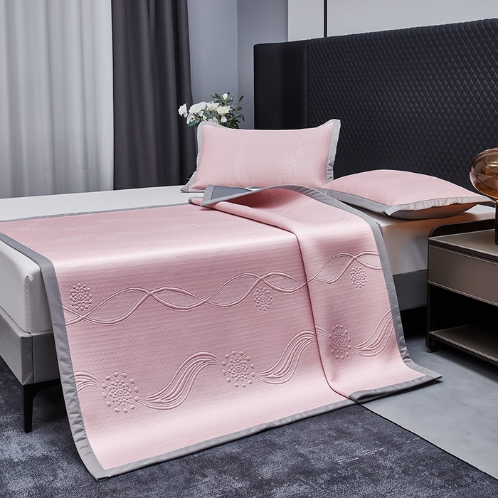 91家纺网 家纺一手货源 找家纺 库里梦家纺 2026新款轻奢高克重复合PE高分子凉席床笠三件套-芳菲 芳菲-粉色床席款