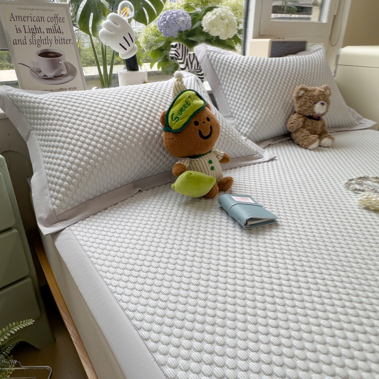 91家纺网 家纺一手货源 找家纺 孩子王家纺 2026新款A类卡通3D冰豆豆凉席三件套凉感值过0.21夏天刺绣冰丝席可机洗儿童 冰川蓝-床席款