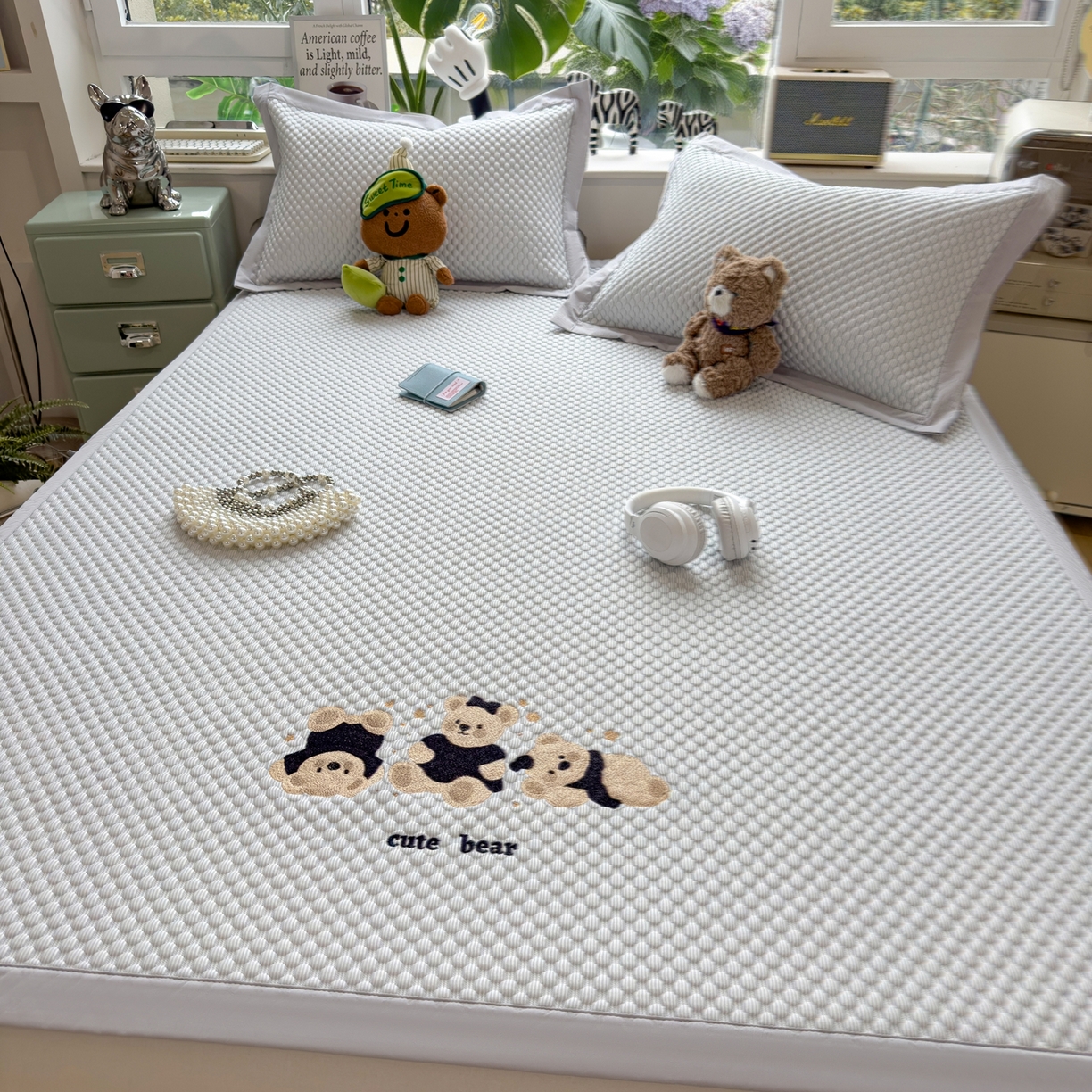 91家纺网 家纺一手货源 找家纺 孩子王家纺 2026新款A类卡通3D冰豆豆凉席三件套凉感值过0.21夏天刺绣冰丝席可机洗儿童 冰川蓝-床席款