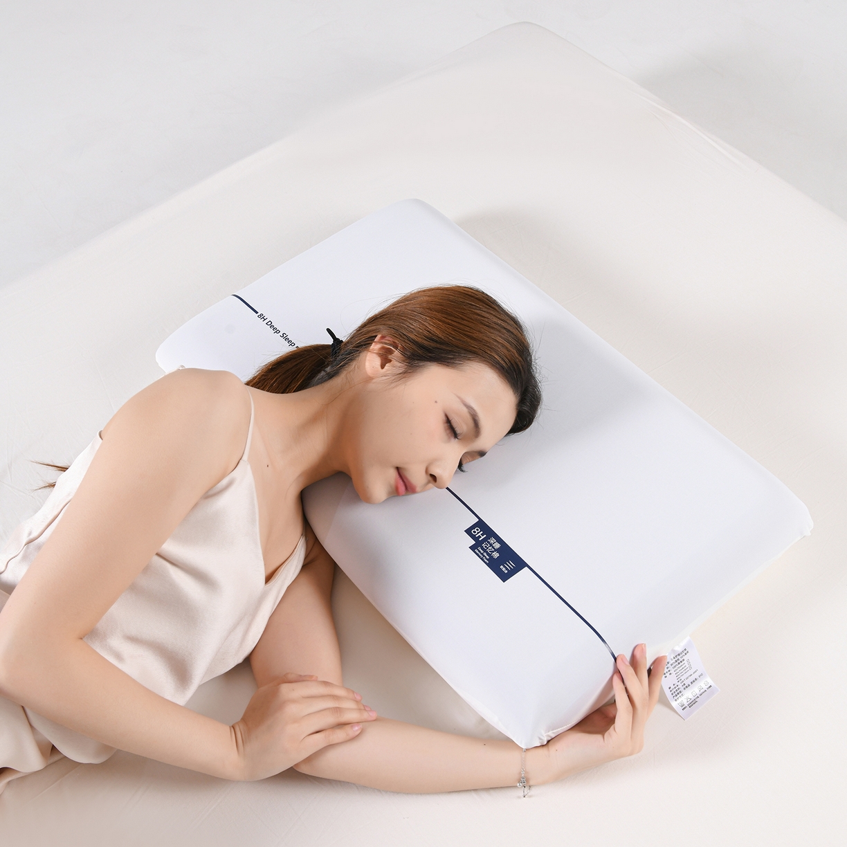 91家纺网 家纺一手货源 找家纺 优芯选 2026新款某朵同款深睡第3代深睡三芯慢回弹记忆枕pro3.0枕头护颈枕芯 云朵护颈pro记忆枕 42x70x12cm/只