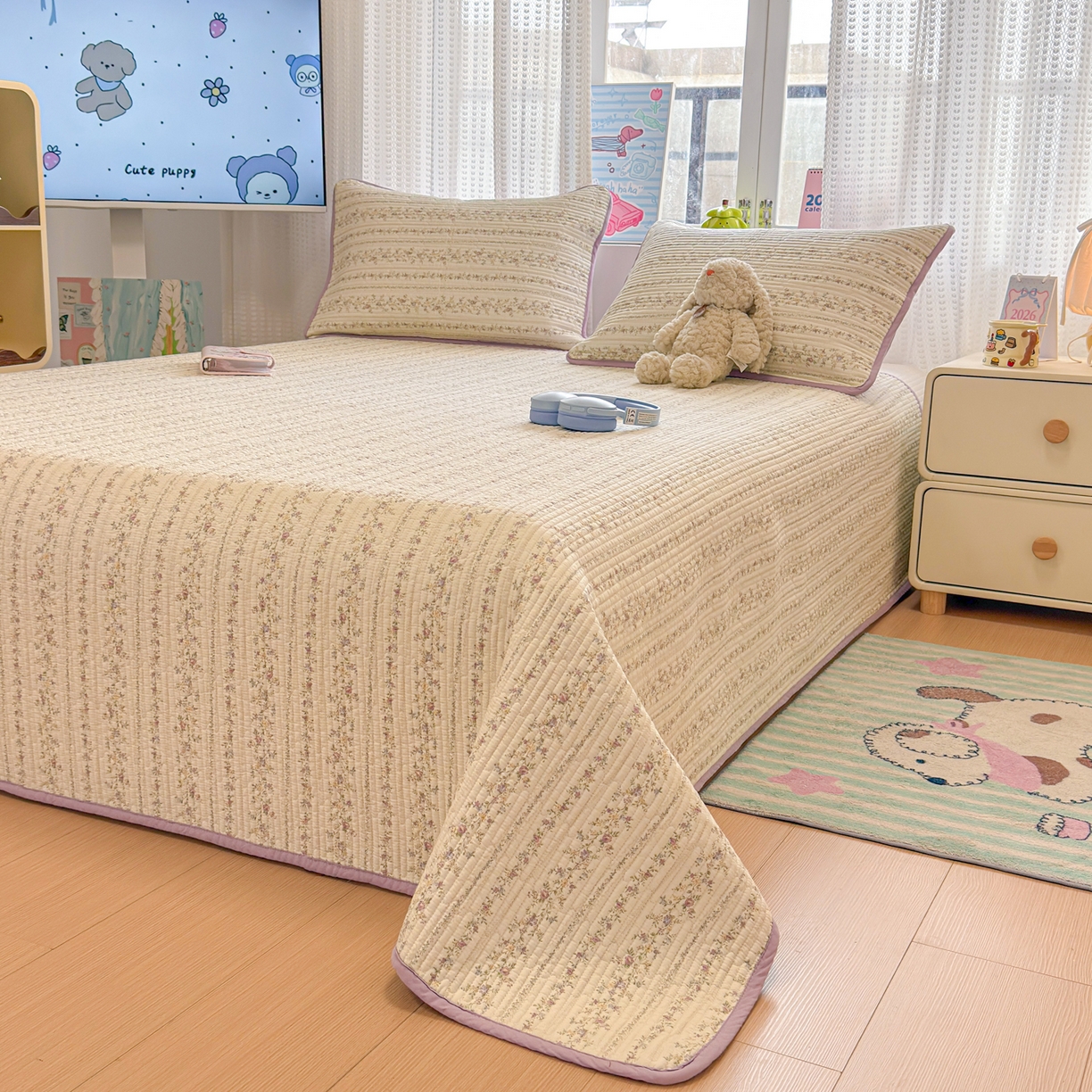 91家纺网 家纺一手货源 找家纺 雅萱家纺 2026新款双面全棉砂洗印花床盖三件套 紫蔷薇花园