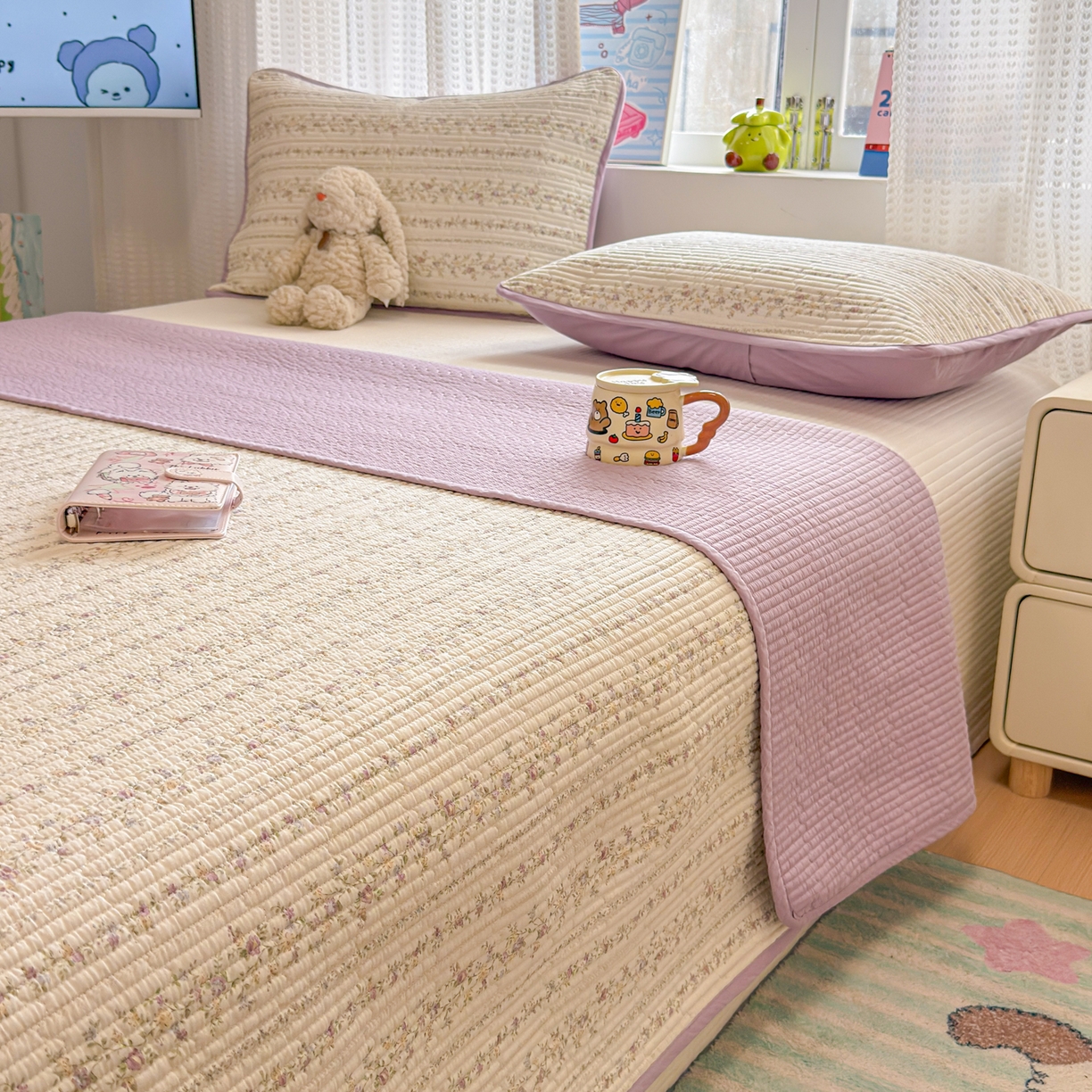 91家纺网 家纺一手货源 找家纺 雅萱家纺 2026新款双面全棉砂洗印花床盖三件套 紫蔷薇花园