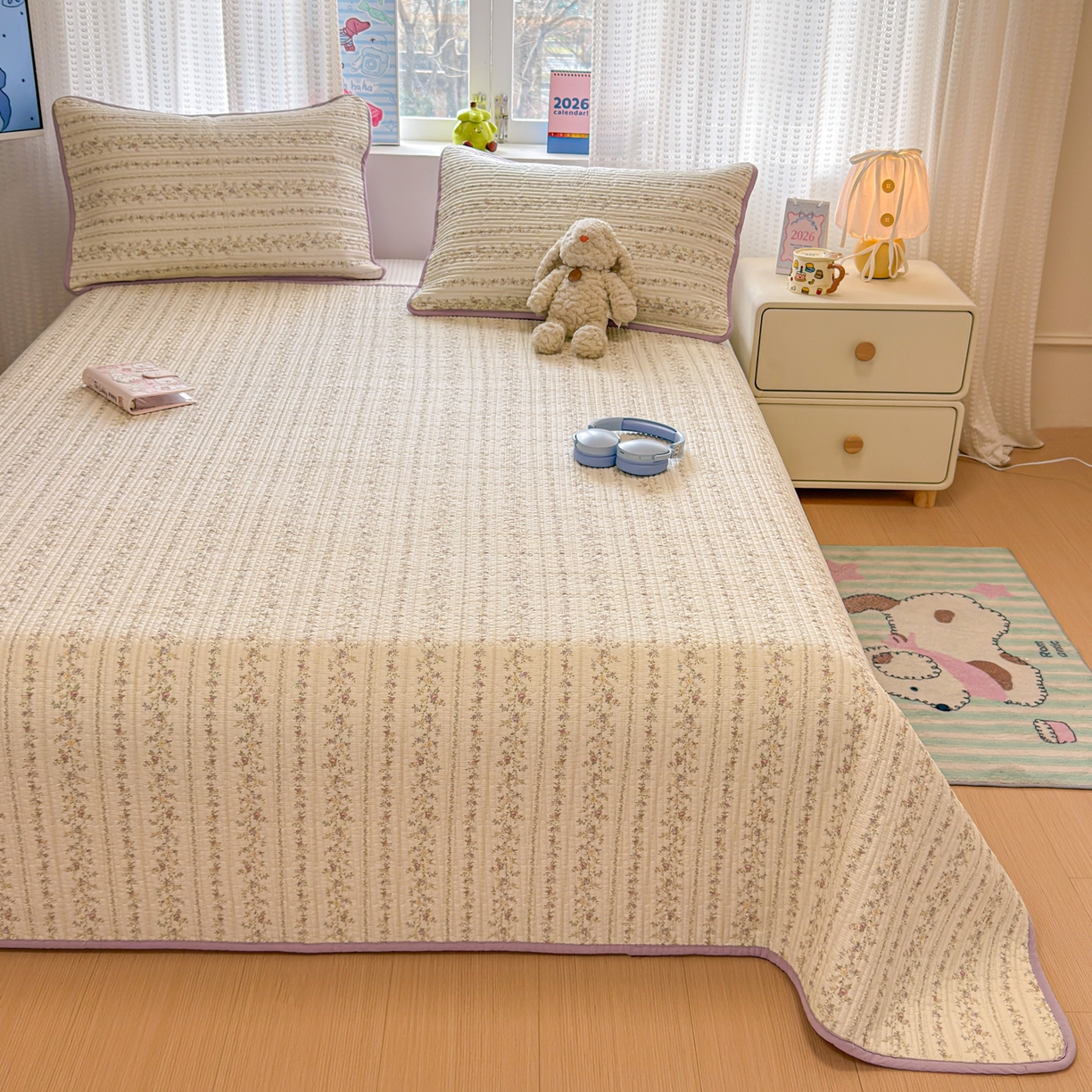 91家纺网 家纺一手货源 找家纺 雅萱家纺 2026新款双面全棉砂洗印花床盖三件套 紫蔷薇花园