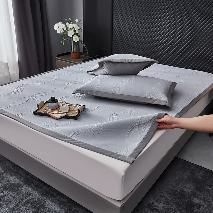 91家纺网 家纺一手货源 找家纺 库里梦家纺 2026新款轻奢高克重复合PE高分子凉席床笠三件套-芳菲 芳菲-灰色床席款