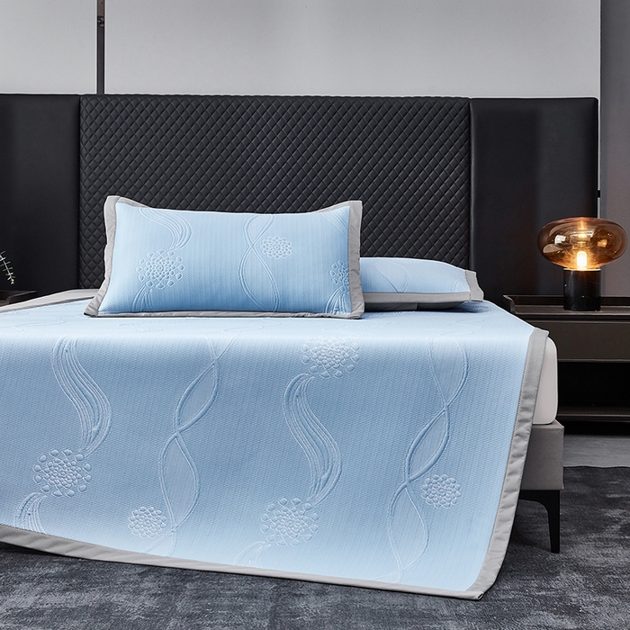 91家纺网 家纺一手货源 找家纺 库里梦家纺 2026新款轻奢高克重复合PE高分子凉席床笠三件套-芳菲 芳菲-蓝色床席款