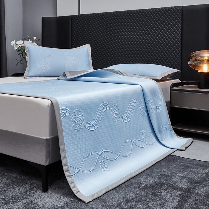 91家纺网 家纺一手货源 找家纺 库里梦家纺 2026新款轻奢高克重复合PE高分子凉席床笠三件套-芳菲 芳菲-蓝色床席款