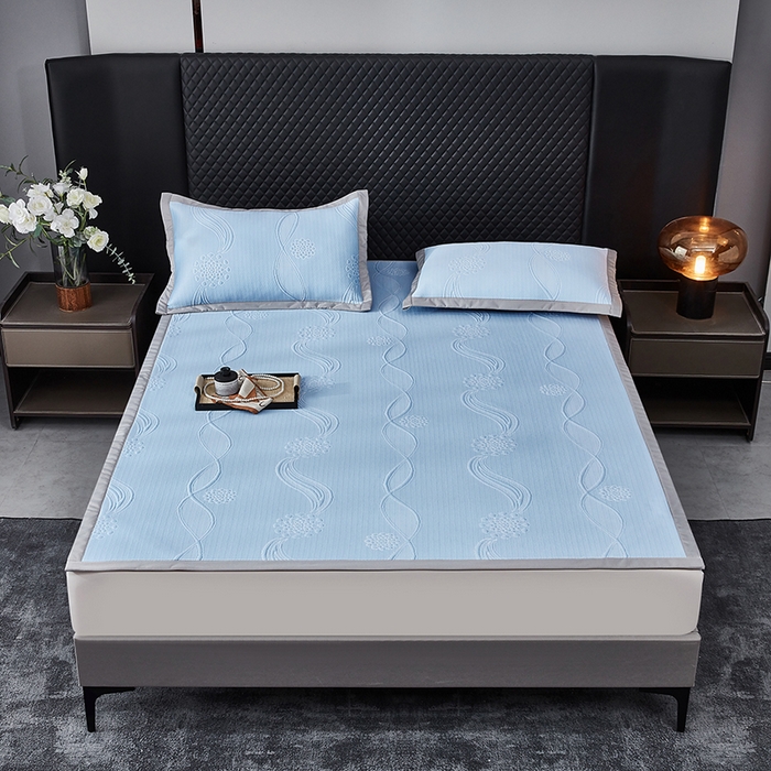 91家纺网 家纺一手货源 找家纺 库里梦家纺 2026新款轻奢高克重复合PE高分子凉席床笠三件套-芳菲 芳菲-蓝色床席款