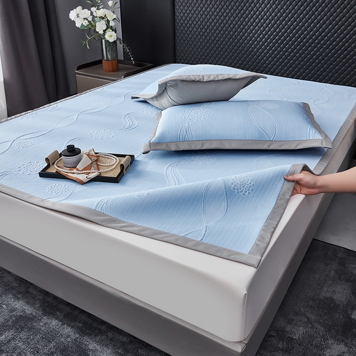 91家纺网 家纺一手货源 找家纺 库里梦家纺 2026新款轻奢高克重复合PE高分子凉席床笠三件套-芳菲 芳菲-蓝色床席款