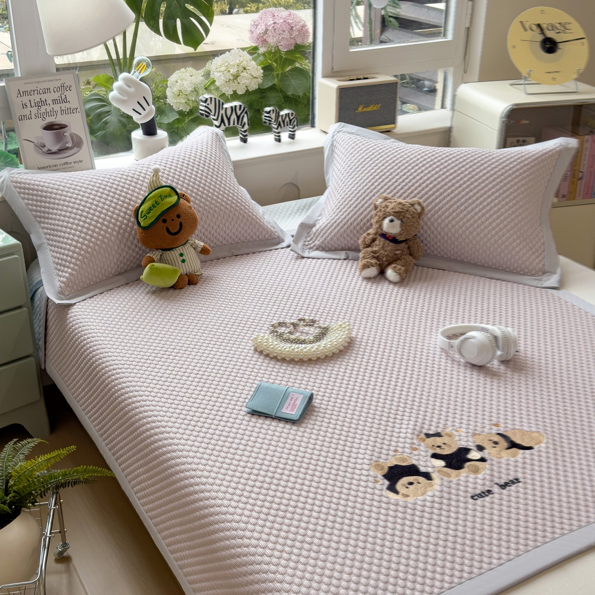 91家纺网 家纺一手货源 找家纺 孩子王家纺 2026新款A类卡通3D冰豆豆凉席三件套凉感值过0.21夏天刺绣冰丝席可机洗儿童 冰晶紫-床席款