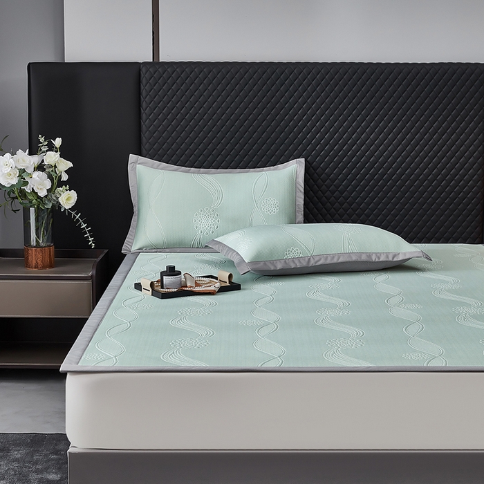 91家纺网 家纺一手货源 找家纺 库里梦家纺 2026新款轻奢高克重复合PE高分子凉席床笠三件套-芳菲 芳菲-绿色床席款