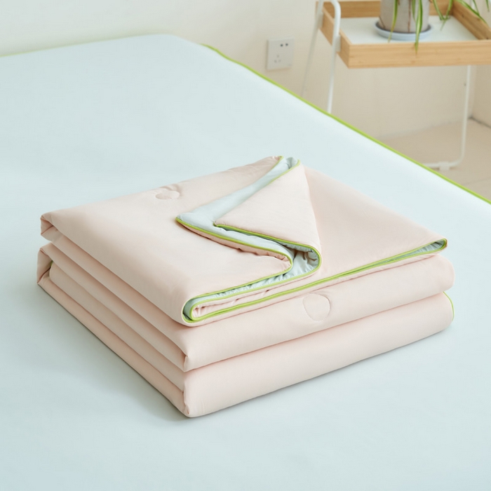 晨曦家纺 2026新款凉感丝清凉大豆夏被夏凉被空调被凉席四件套-熊猫冻冻被 冻冻被-奶油粉灰