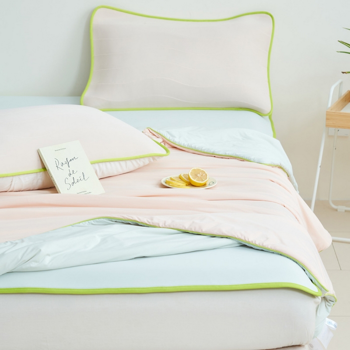 91家纺网 家纺一手货源 找家纺 晨曦家纺 2026新款凉感丝清凉大豆夏被夏凉被空调被凉席四件套-熊猫冻冻被 冻冻被-奶油粉灰