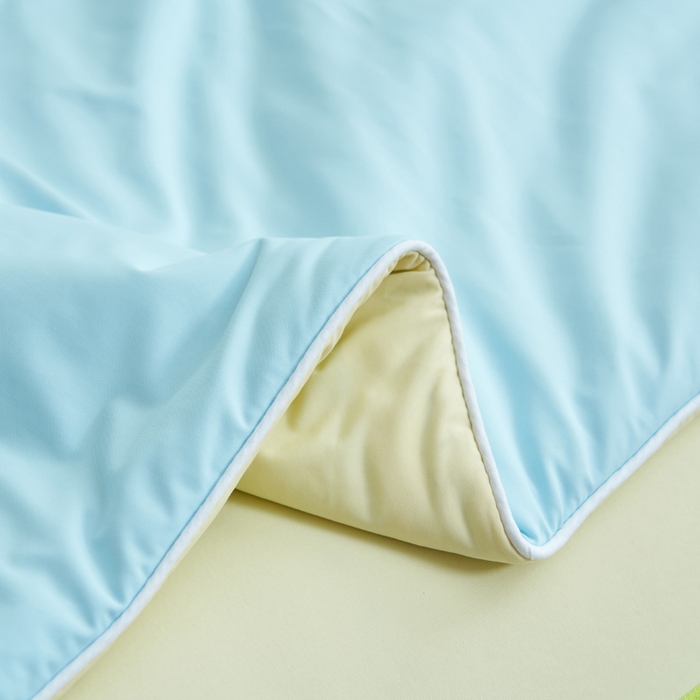 91家纺网 家纺一手货源 找家纺 晨曦家纺 2026新款凉感丝清凉大豆夏被夏凉被空调被凉席四件套-熊猫冻冻被 冻冻被-天蓝拼奶黄