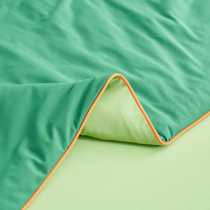 91家纺网 家纺一手货源 找家纺 晨曦家纺 2026新款凉感丝清凉大豆夏被夏凉被空调被凉席四件套-熊猫冻冻被 冻冻被-深蓝拼苹果绿