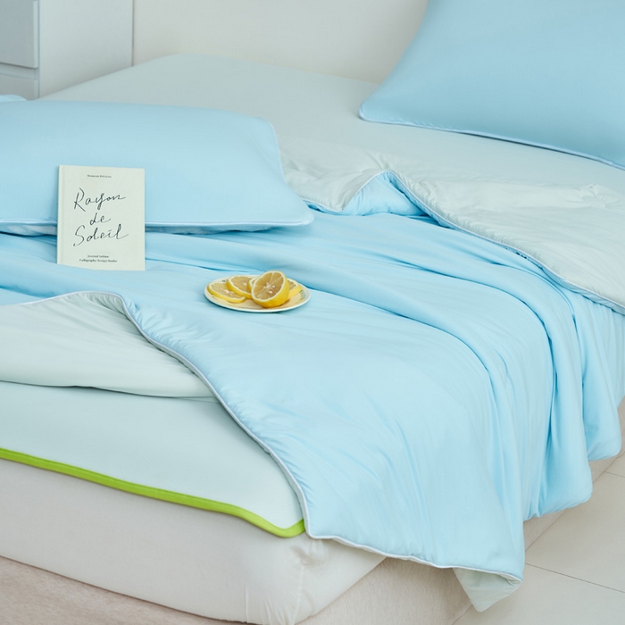 91家纺网 家纺一手货源 找家纺 晨曦家纺 2026新款凉感丝清凉大豆夏被夏凉被空调被凉席四件套-熊猫冻冻被 冻冻被-天青色拼天蓝