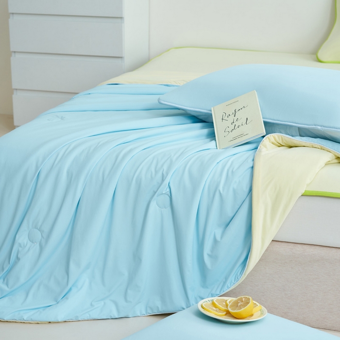 91家纺网 家纺一手货源 找家纺 晨曦家纺 2026新款凉感丝清凉大豆夏被夏凉被空调被凉席四件套-熊猫冻冻被 冻冻被-天蓝拼奶黄