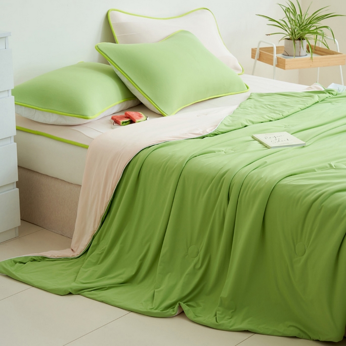 91家纺网 家纺一手货源 找家纺 晨曦家纺 2026新款凉感丝清凉大豆夏被夏凉被空调被凉席四件套-熊猫冻冻被 冻冻被-苹果绿拼悠粉